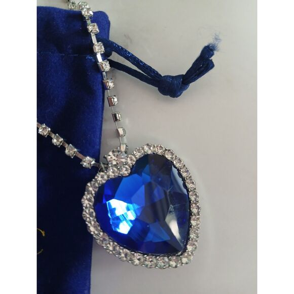 Titanic Heart of the Ocean Blue Crystal Heart Necklace Purchased from Attraction - Picture 1 of 7